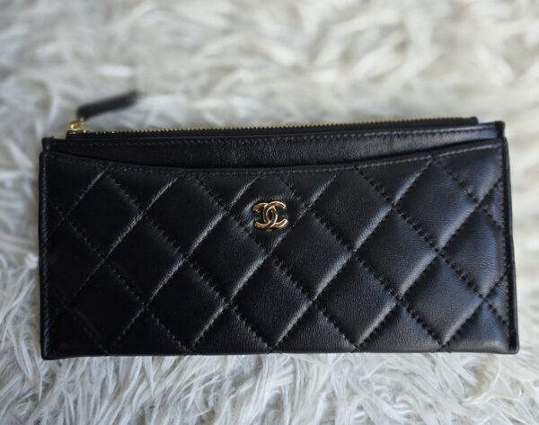 Elegant Quilted smooth leather Classic zip pouch wallet – Black/Gold