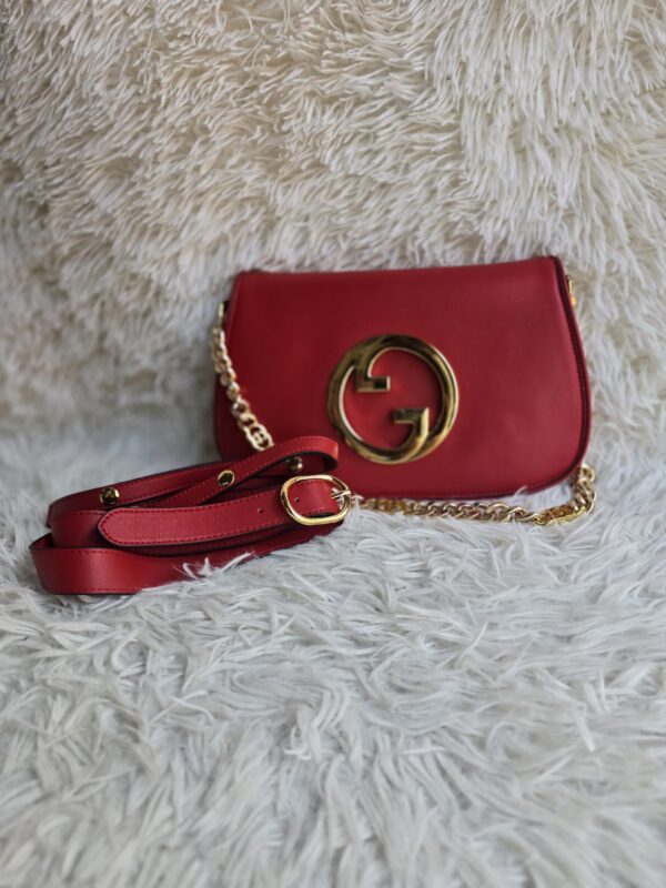 Vibrant Blondie clutch – Red/Gold