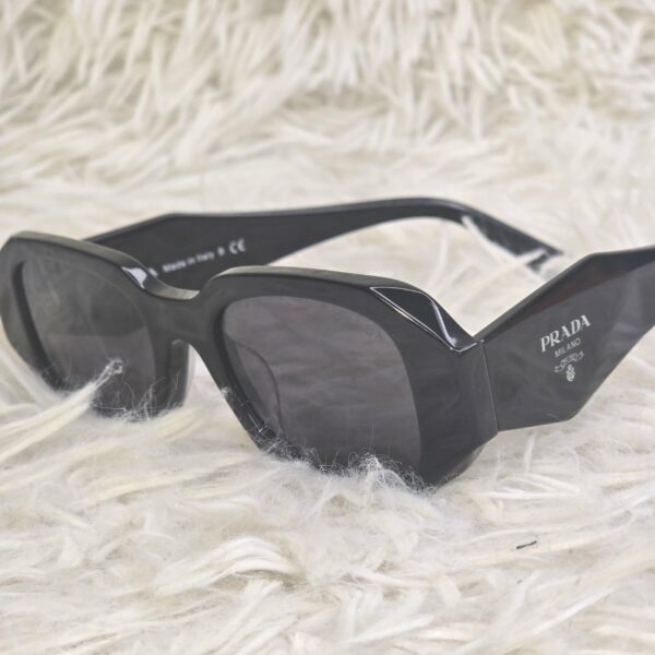 Symbole Rectangle Frame Sunglasses – Black