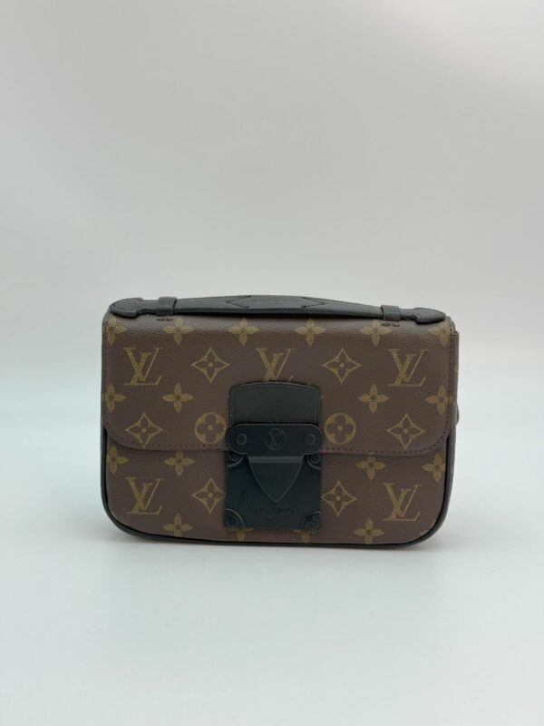 S Lock Messenger