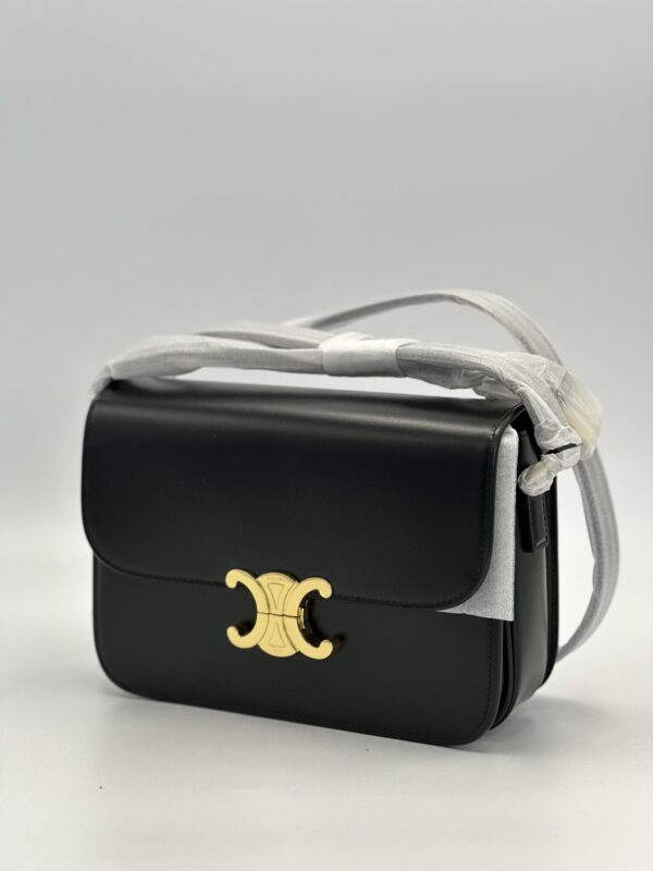Classique Triomphe Shoulder Bag in Shiny Calfskin – Black/Gold