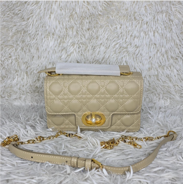 Luxurious Quilted Leather Shoulder Bag