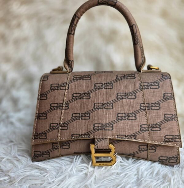 Hourglass Handbag