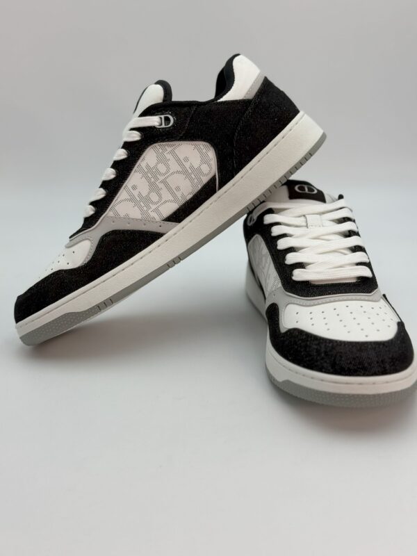 B27 Uptown Low-Top Sneaker